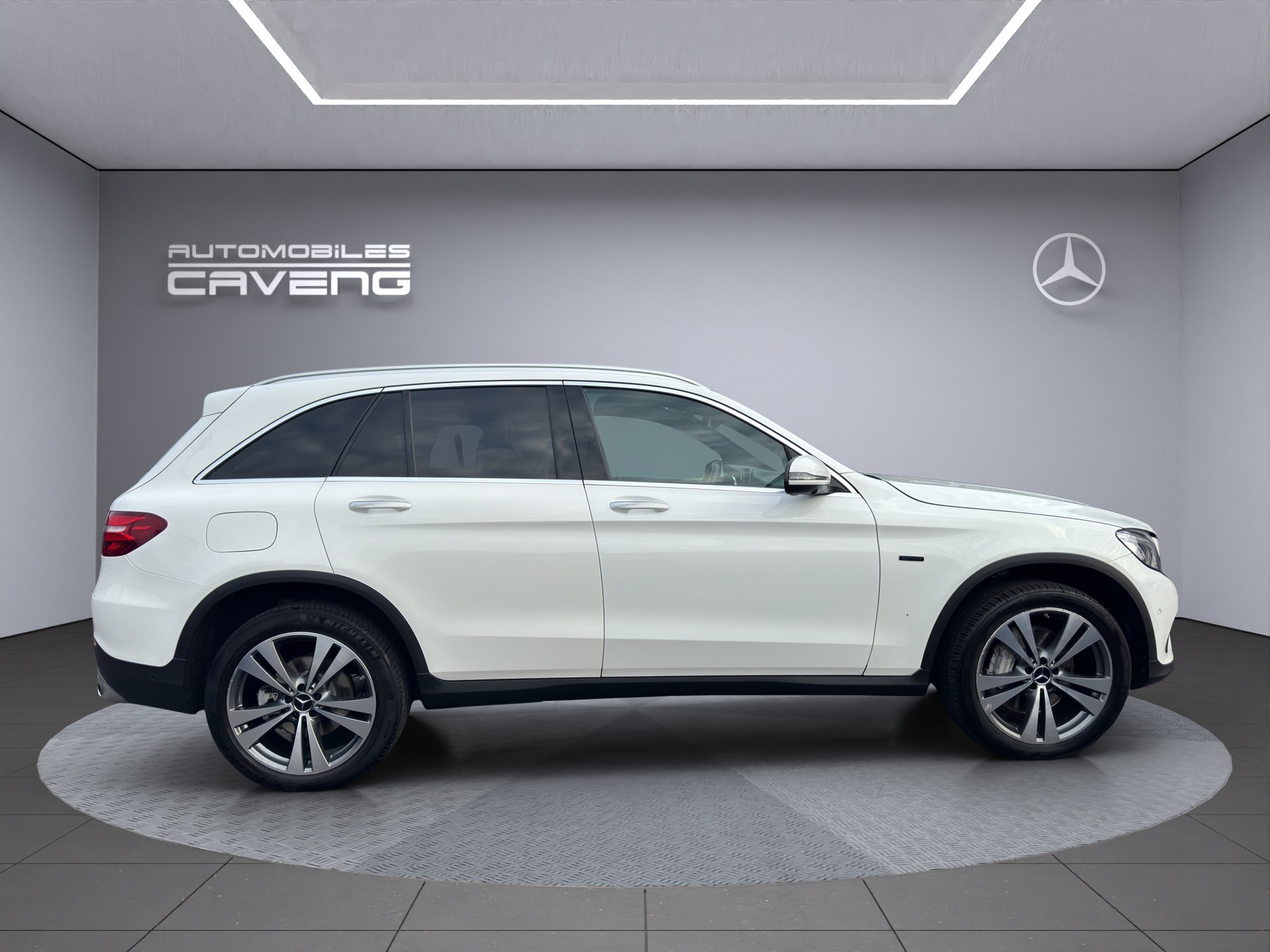 MERCEDES-BENZ GLC 350 e Exclusive 4Matic 7G-Tronic-image-5