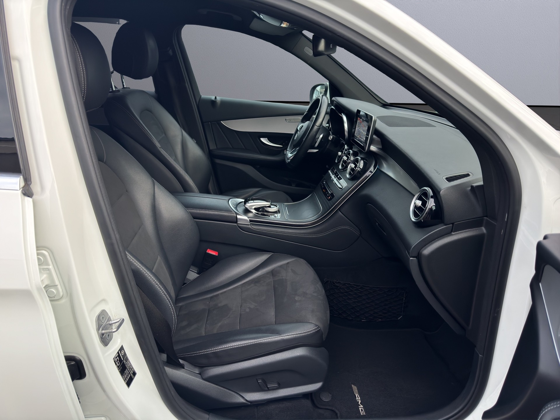 MERCEDES-BENZ GLC 350 e Exclusive 4Matic 7G-Tronic-image-15