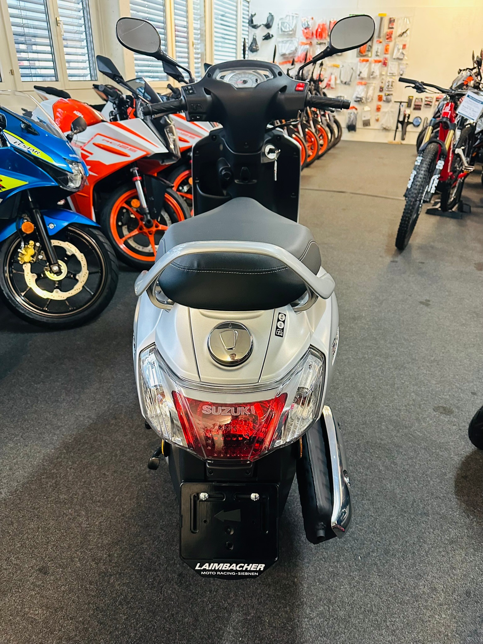 SUZUKI ADDRESS 125-image-2
