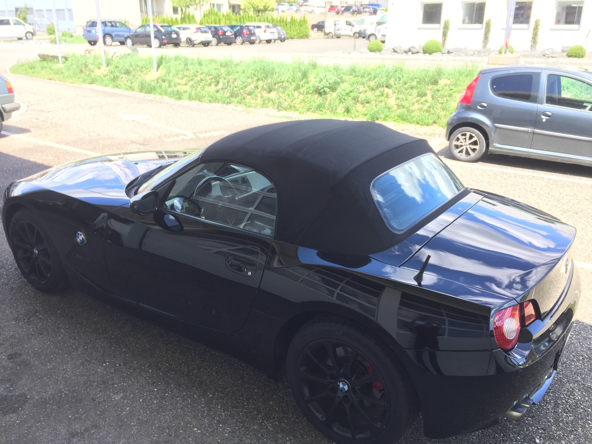 BMW Z4 3.0i Roadster-image-15