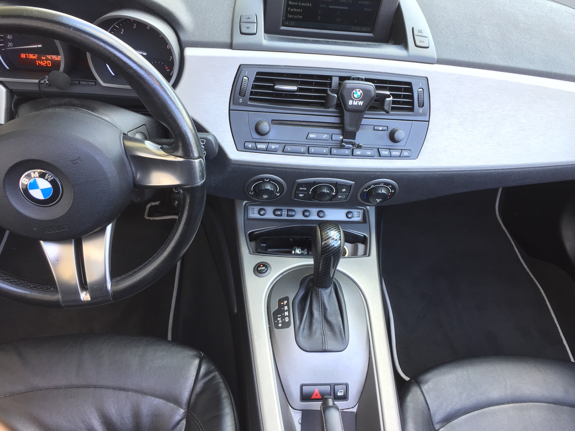 BMW Z4 3.0i Roadster-image-9