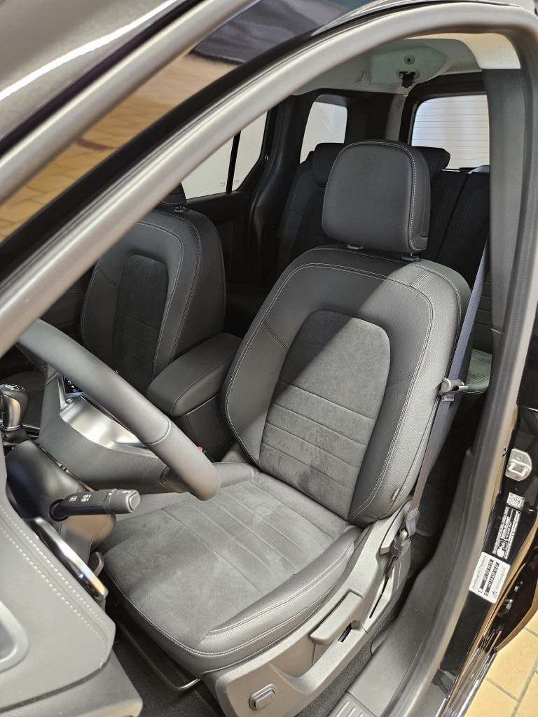 MERCEDES-BENZ EQT 200 Progressive Van-image-7