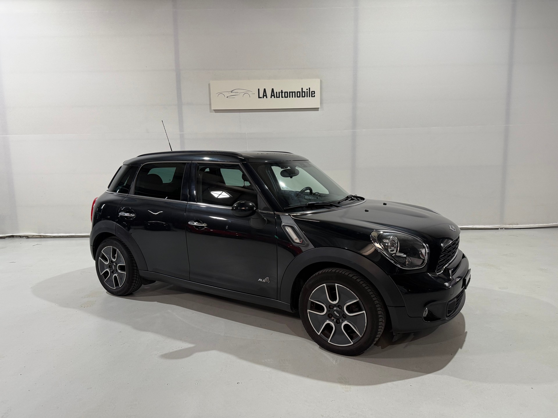 MINI Countryman Cooper SD ALL4 Snowhill-image-5