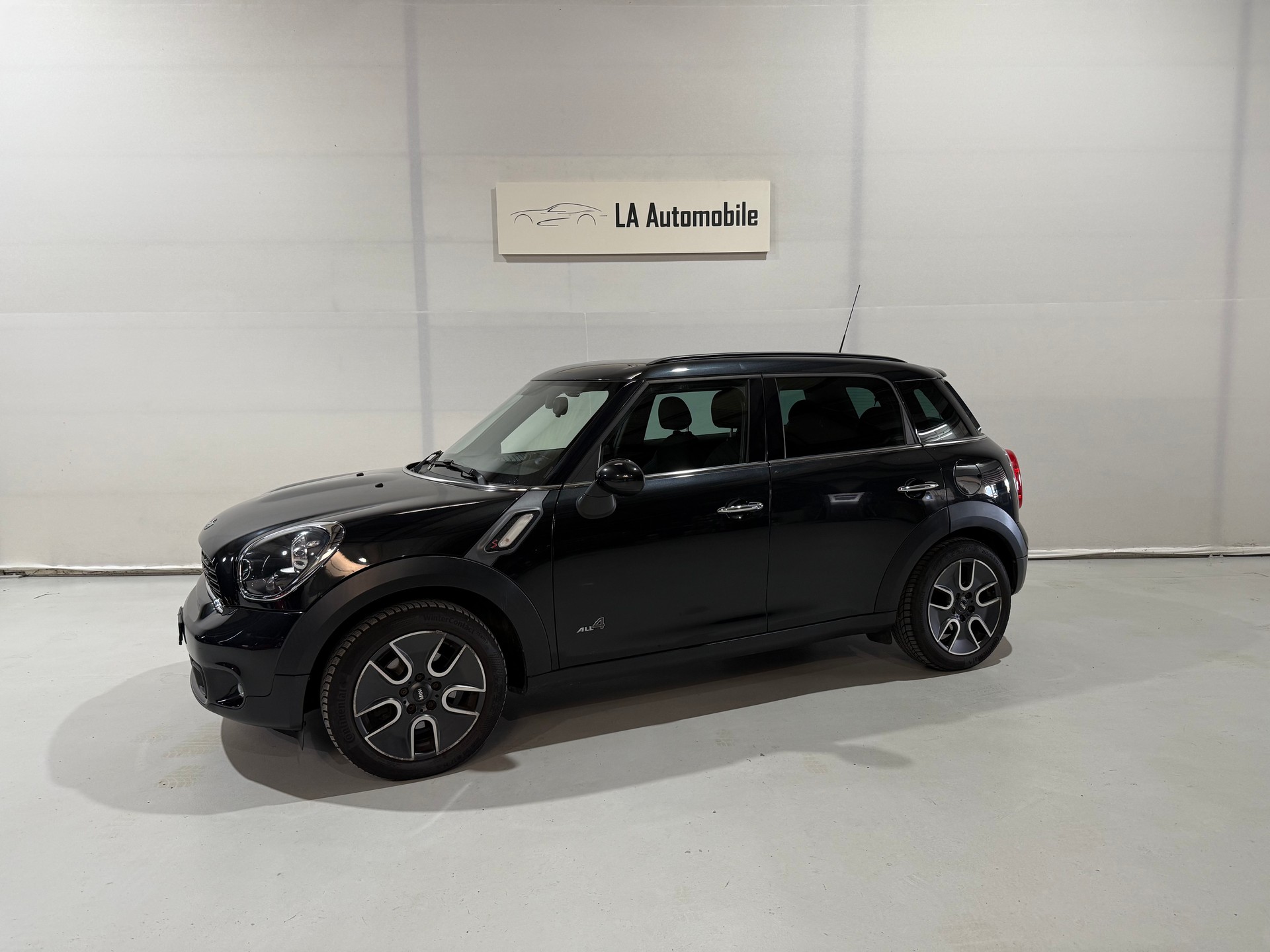 MINI Countryman Cooper SD ALL4 Snowhill-image-1