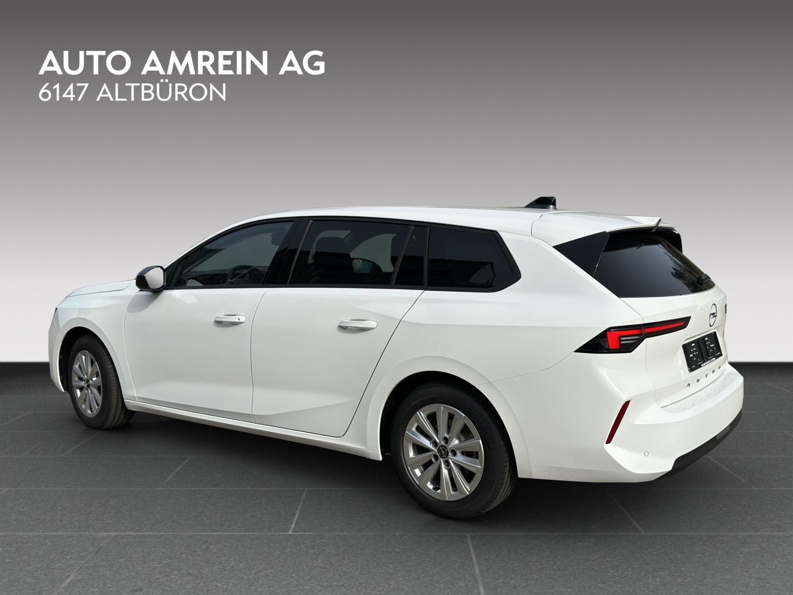 OPEL Astra Sports Tourer 1.2i Turbo Edition-image-5