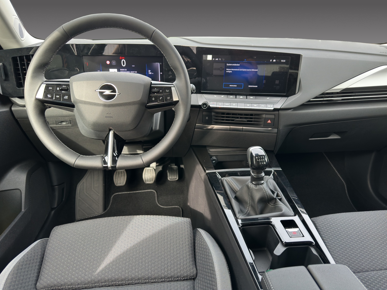 OPEL Astra Sports Tourer 1.2i Turbo Edition-image-8
