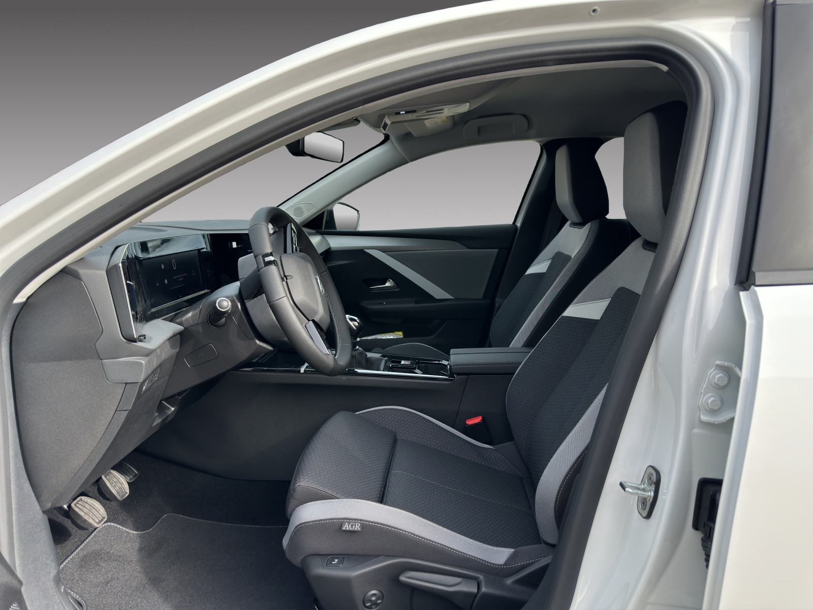 OPEL Astra Sports Tourer 1.2i Turbo Edition-image-7