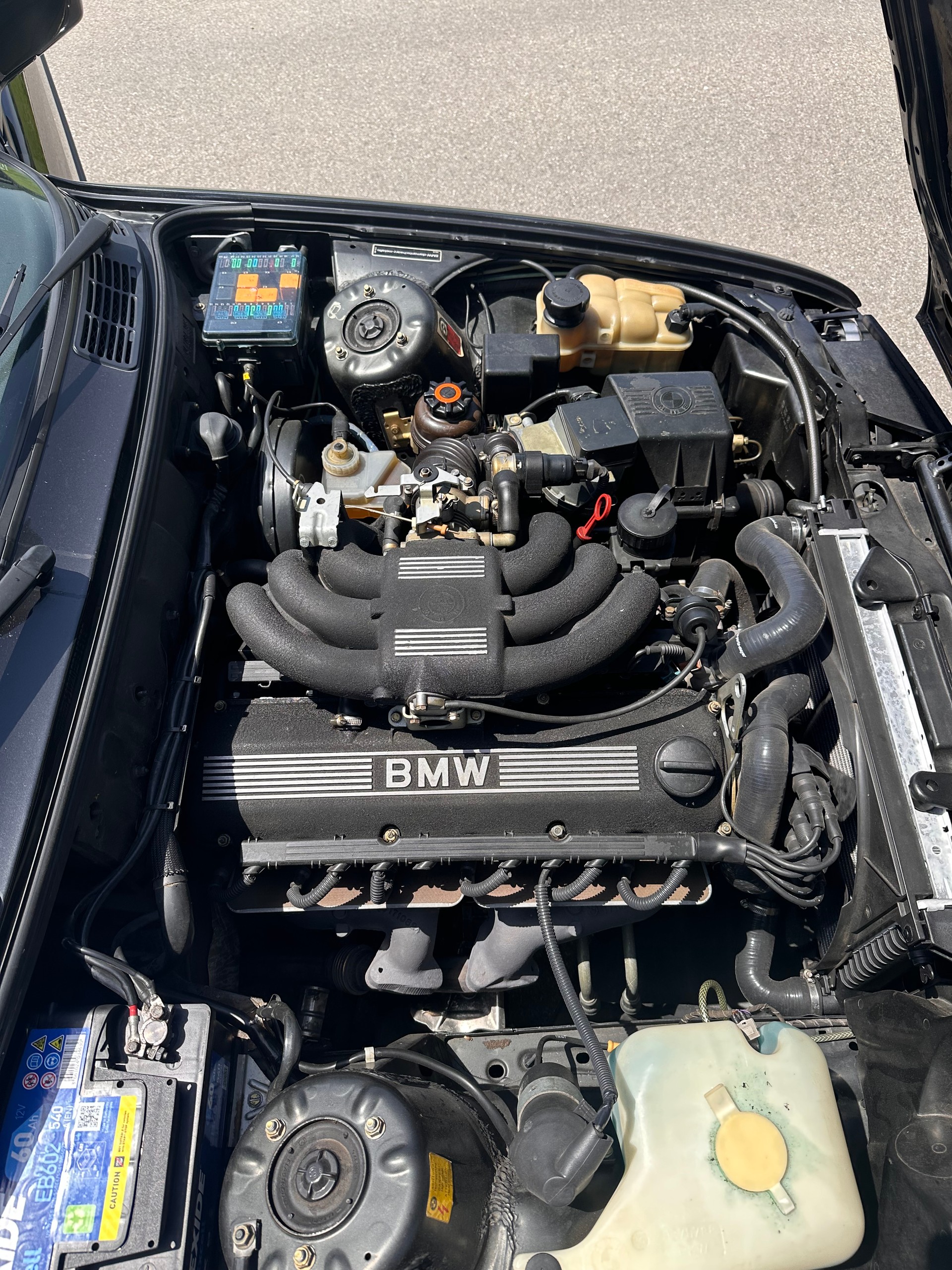 BMW E30 325i Cabrio-image-9