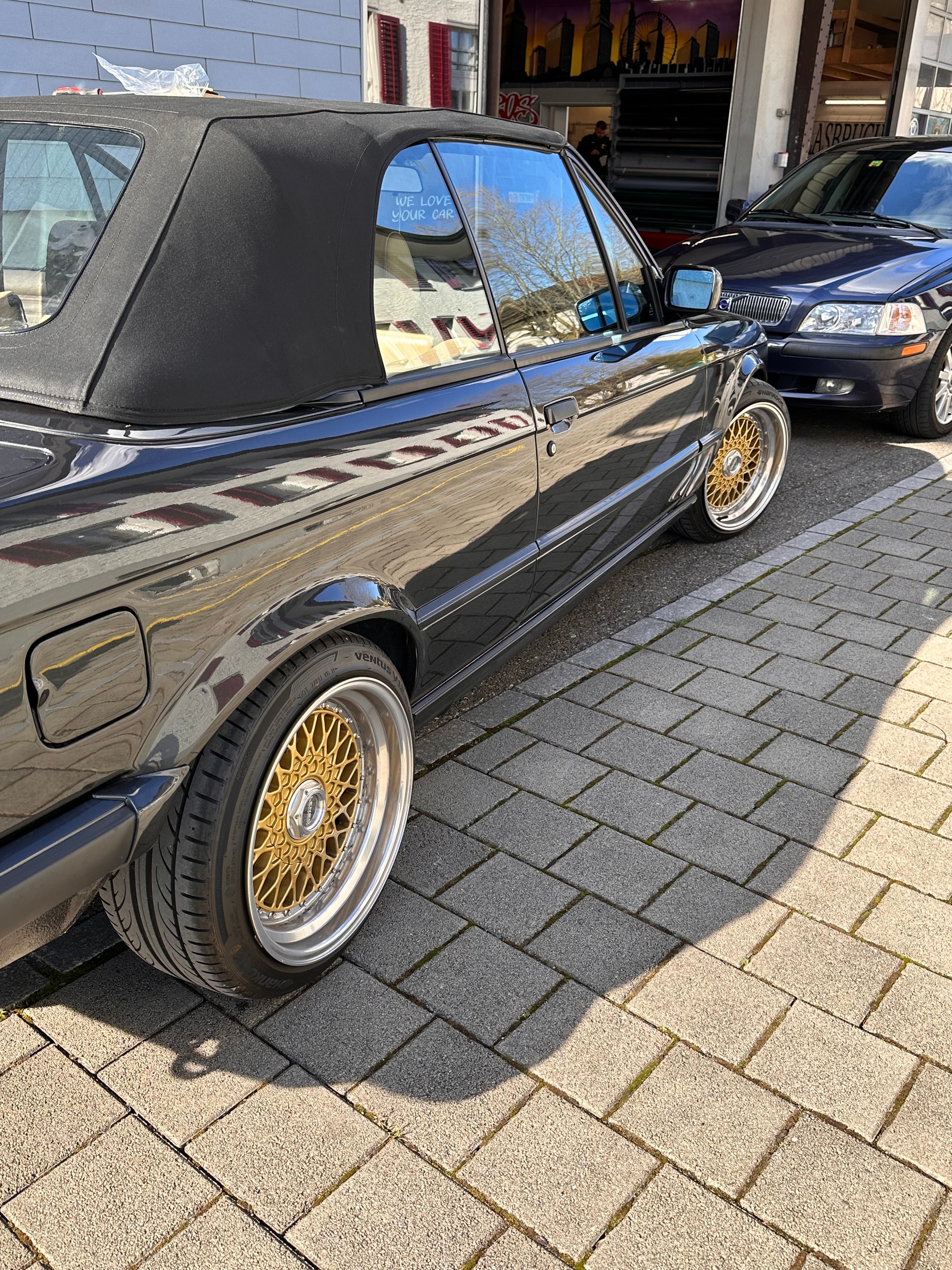 BMW E30 325i Cabrio-image-13