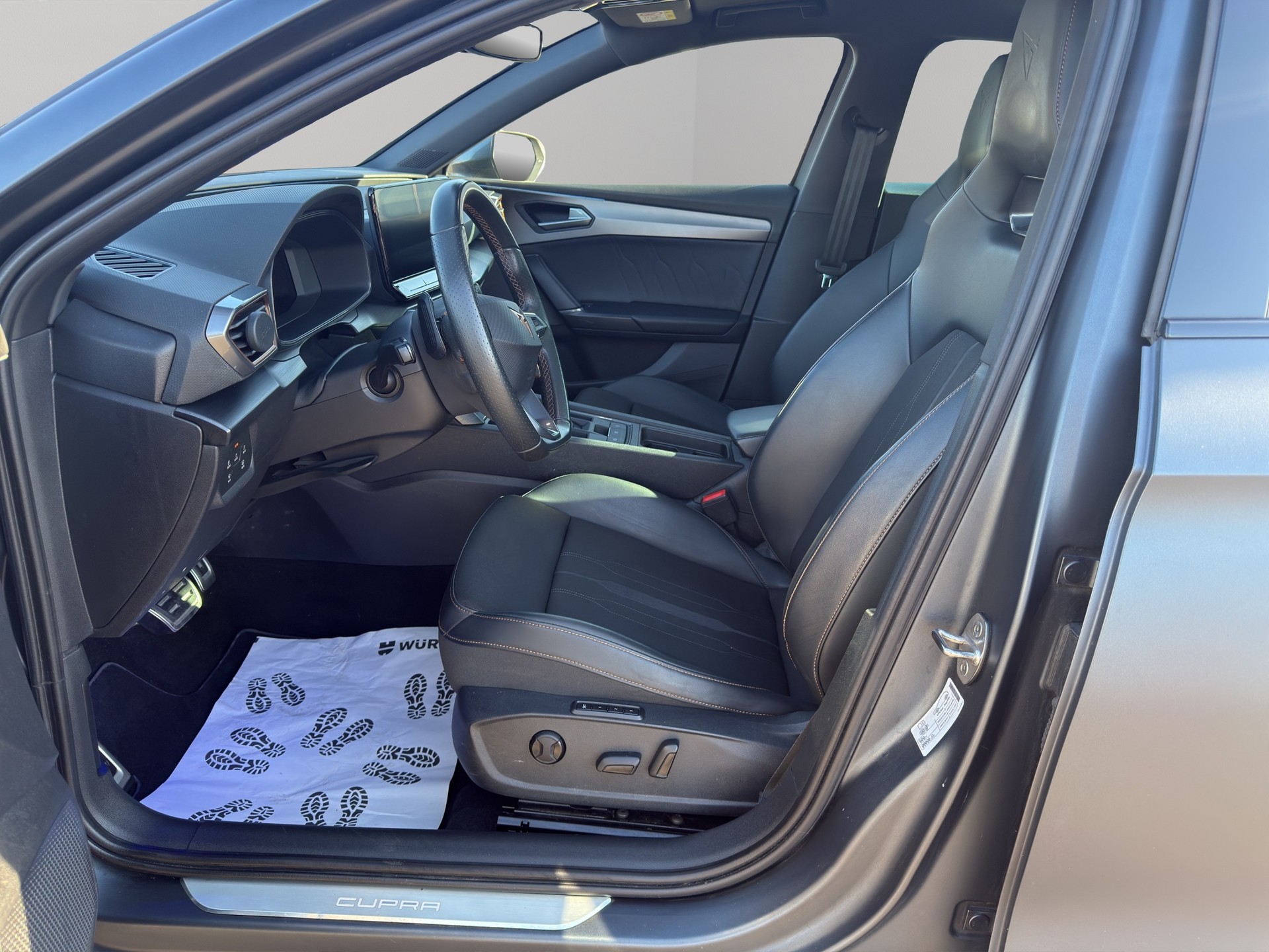 CUPRA Leon 1.4 eHybrid DSG-image-10