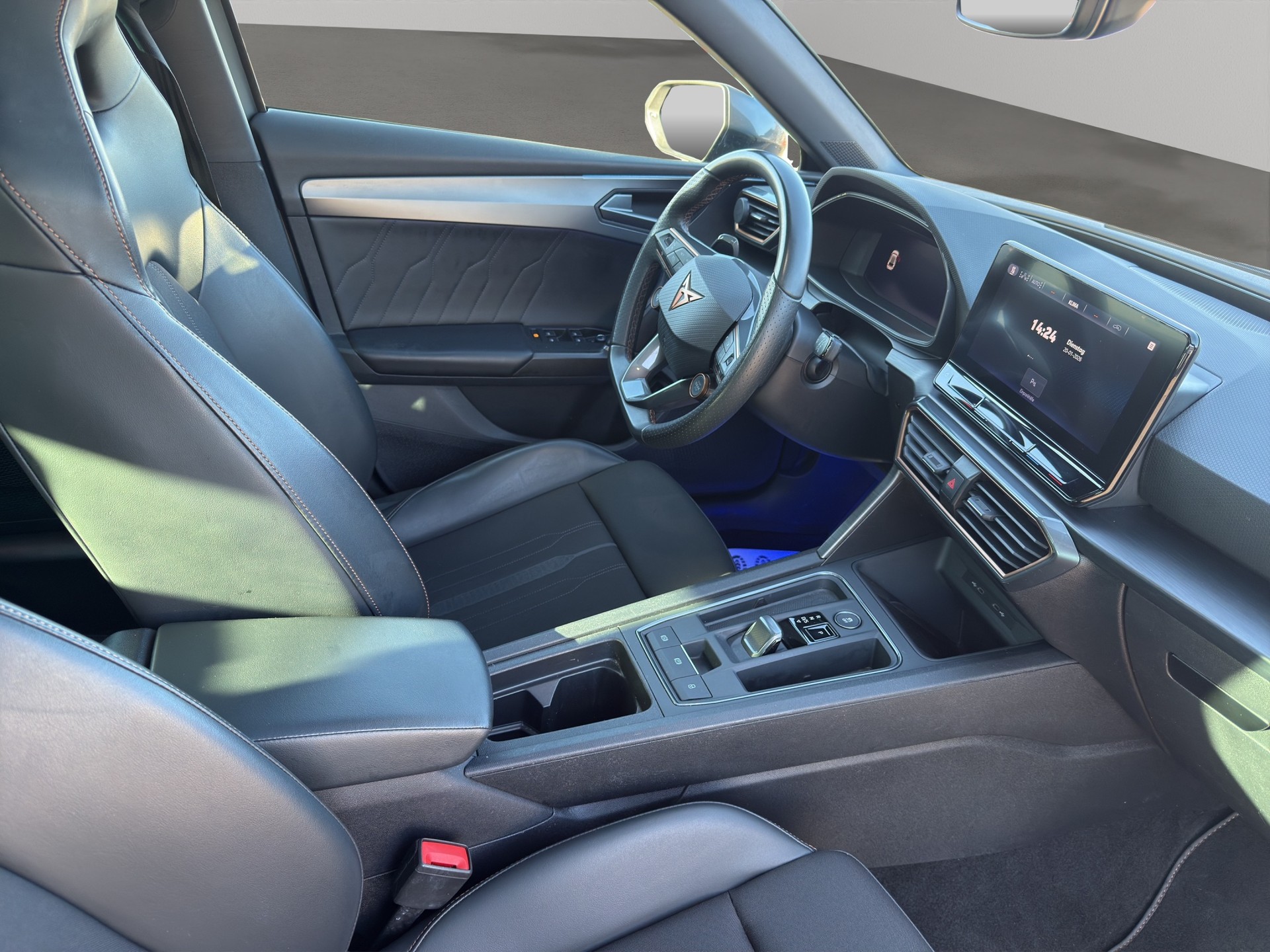 CUPRA Leon 1.4 eHybrid DSG-image-8