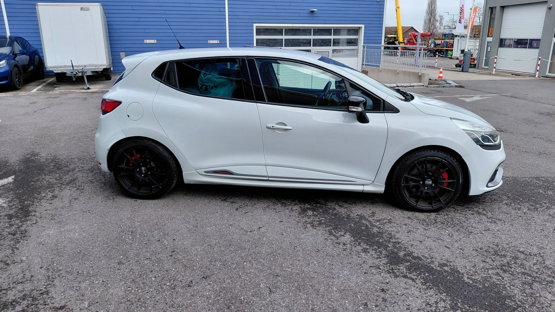 RENAULT Clio 1.6 T RS 220 Trophy EDC-image-3
