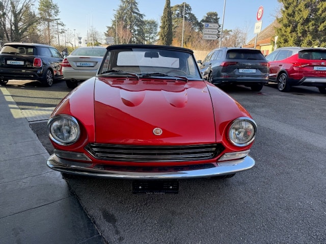 FIAT 124 Spider-image-1