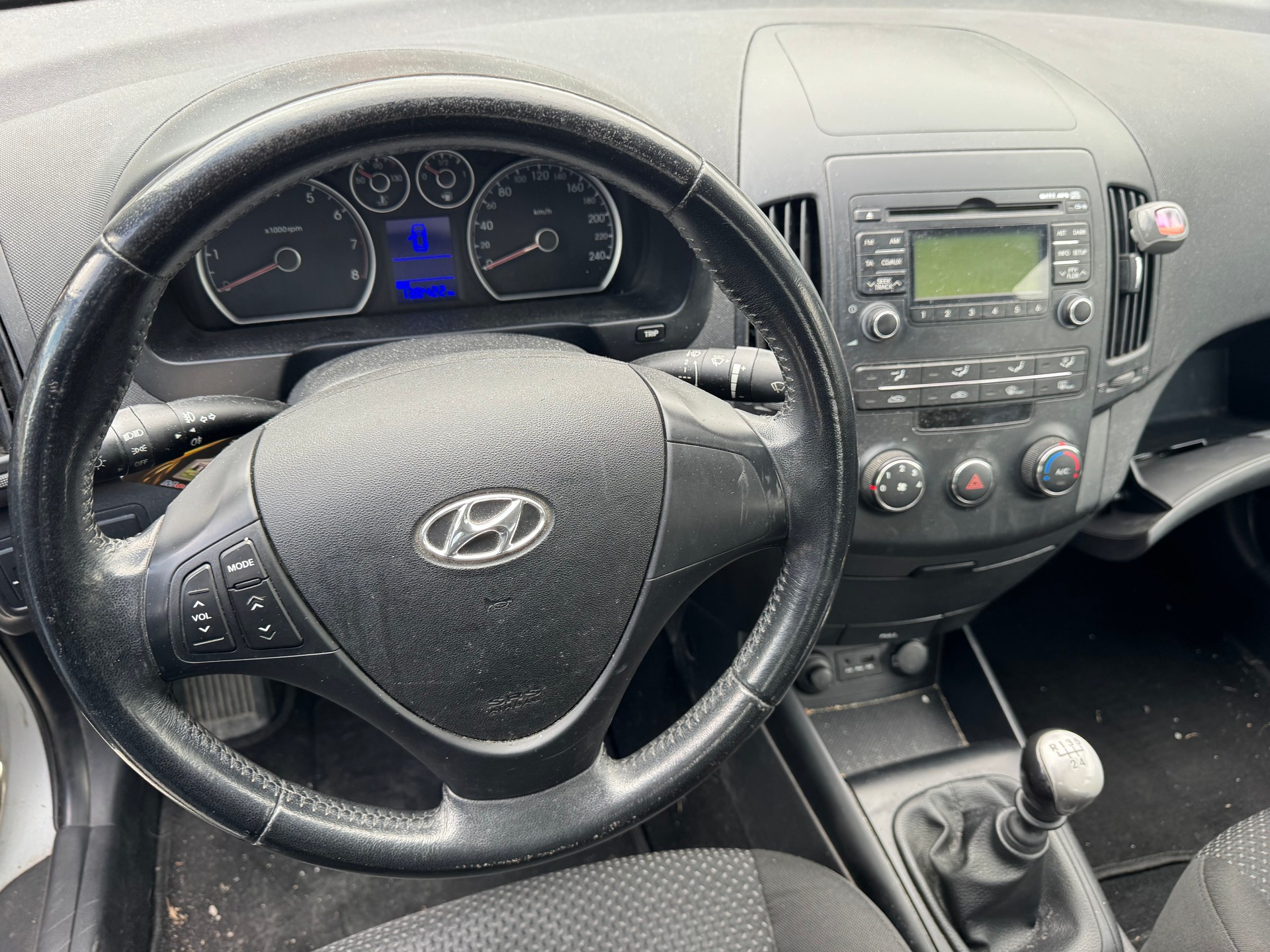 HYUNDAI i30 1.4 Comfort-image-5