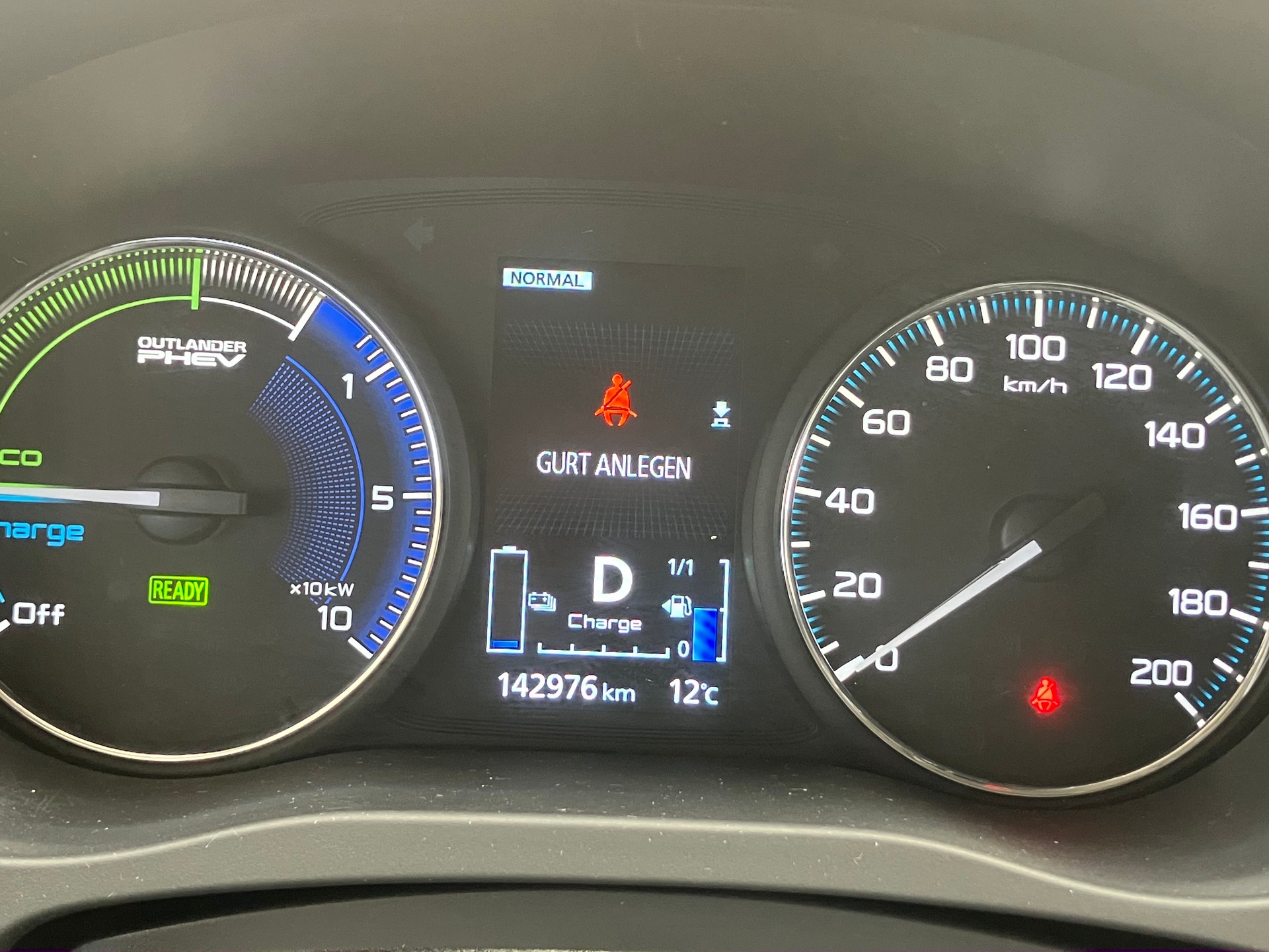MITSUBISHI Outlander 2.4 PHEV Value 4WD Automatic-image-10
