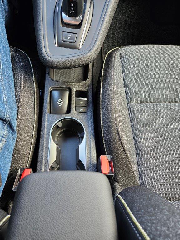 RENAULT Captur 1.8 E-Tech techno-image-11