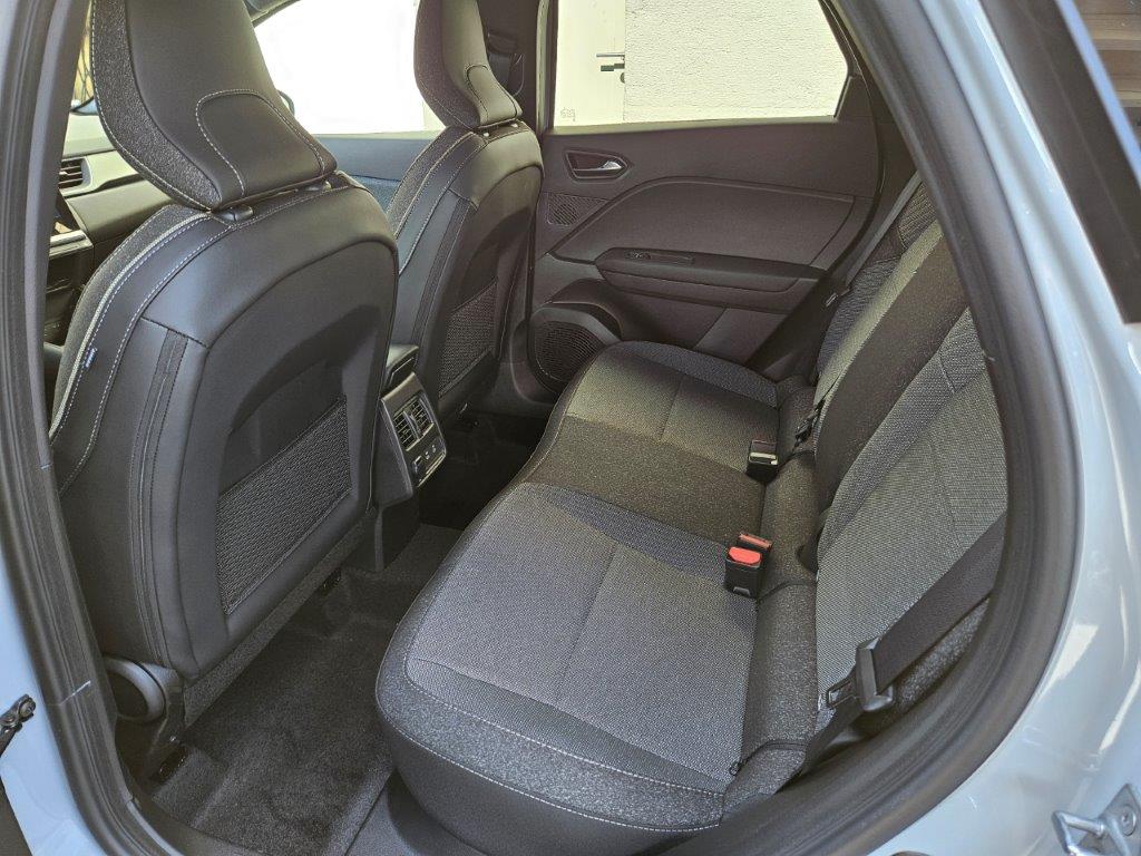 RENAULT Captur 1.8 E-Tech techno-image-7