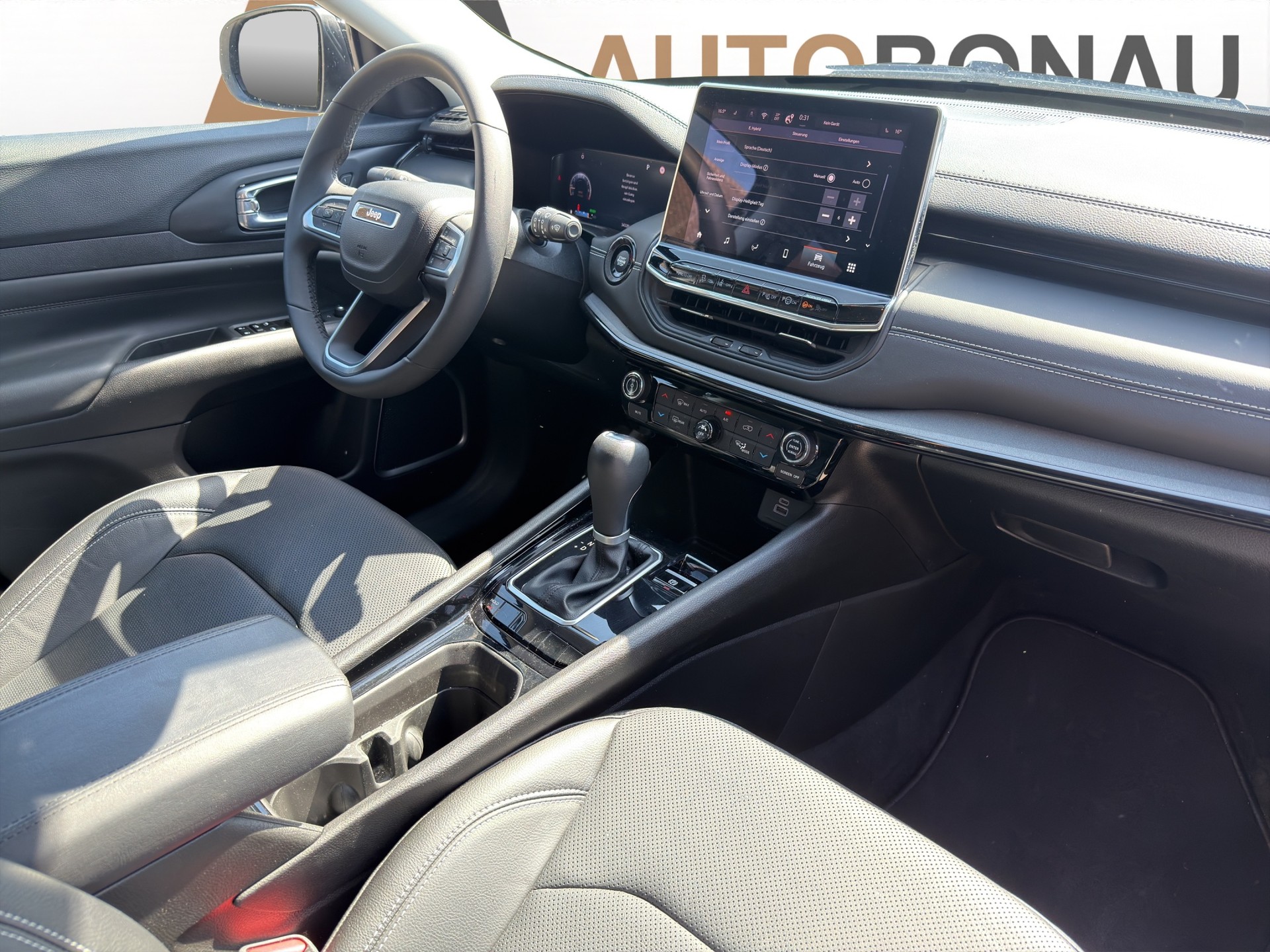 JEEP Compass 1.5 Turbo Summit MHEV-image-12