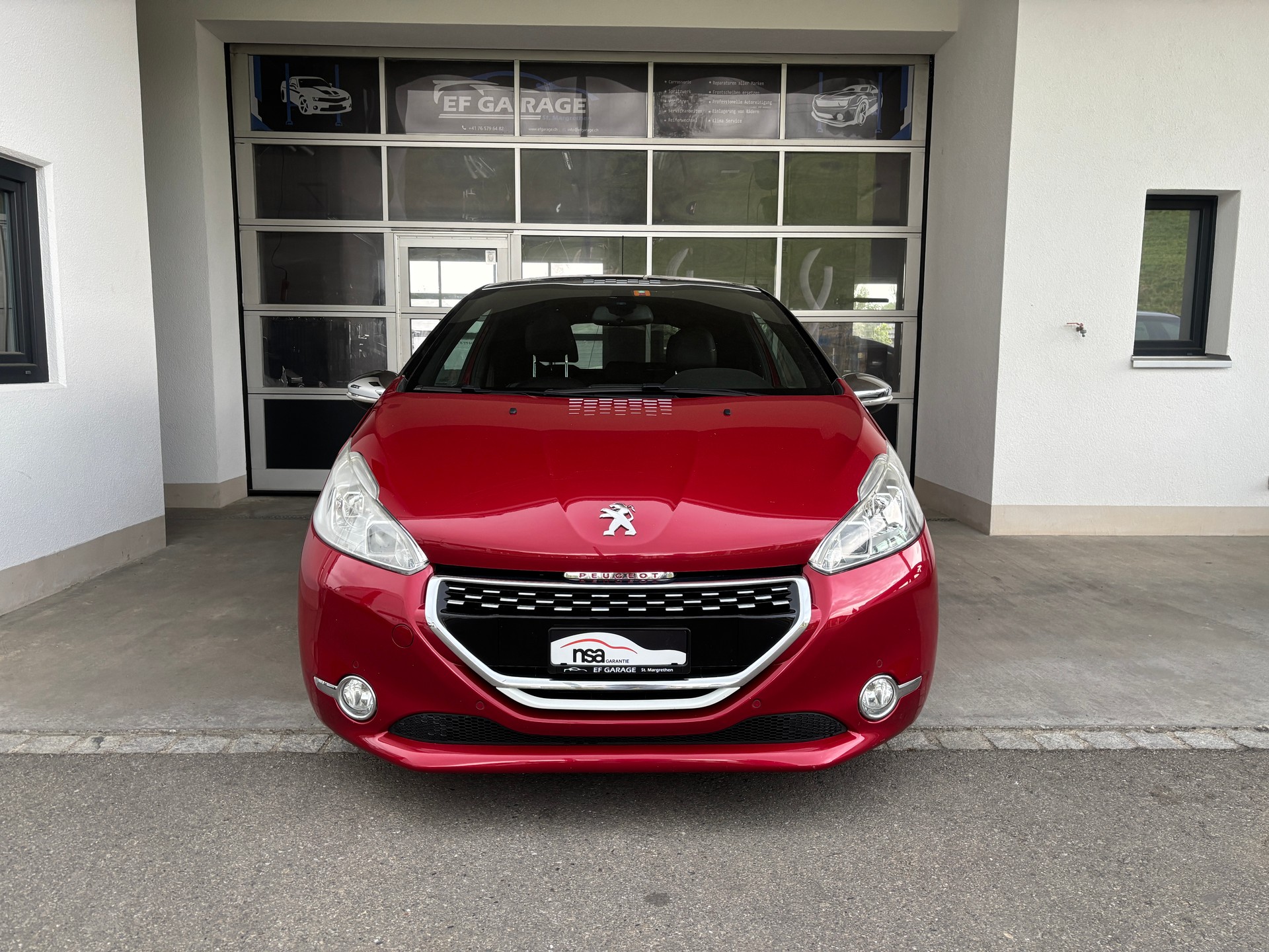 PEUGEOT 208 1.6 Turbo GTi-showroom-element-1