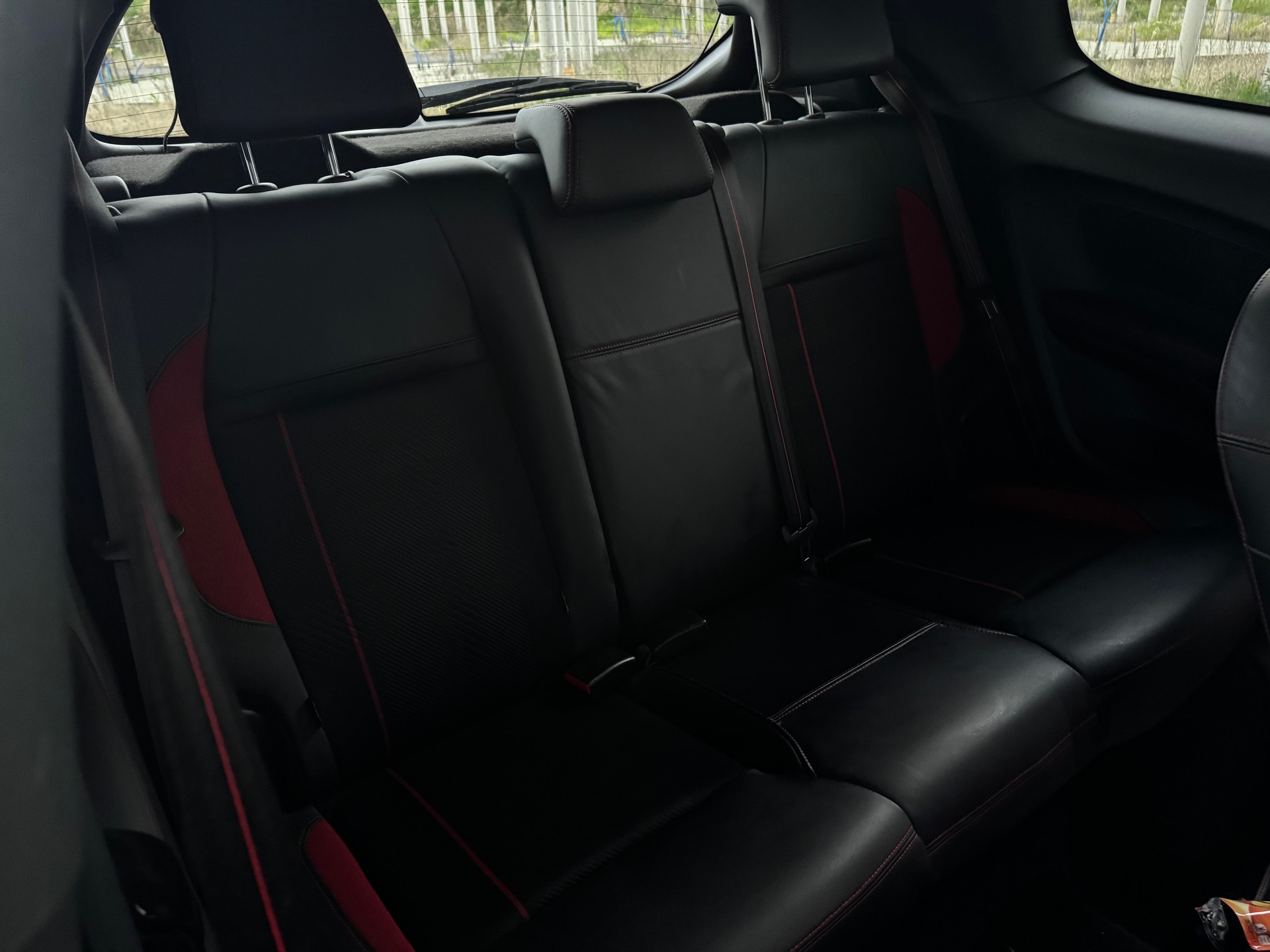 PEUGEOT 208 1.6 Turbo GTi-image-9