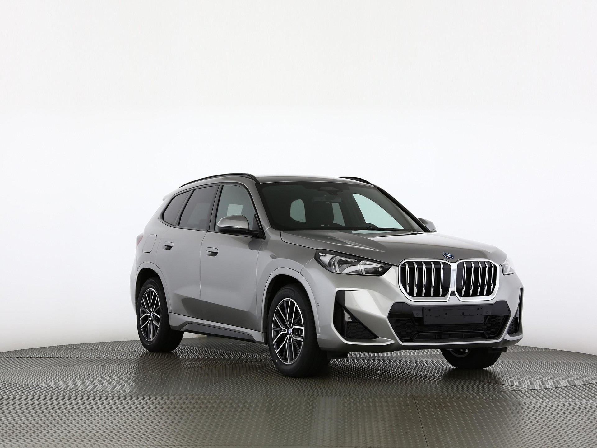 BMW X1 30e xDrive paddles-image-27