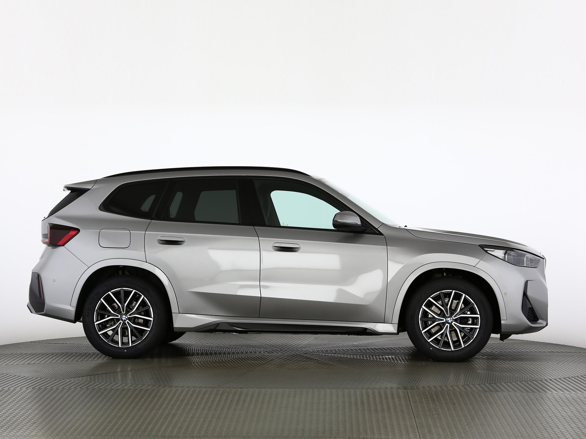 BMW X1 30e xDrive paddles-image-23