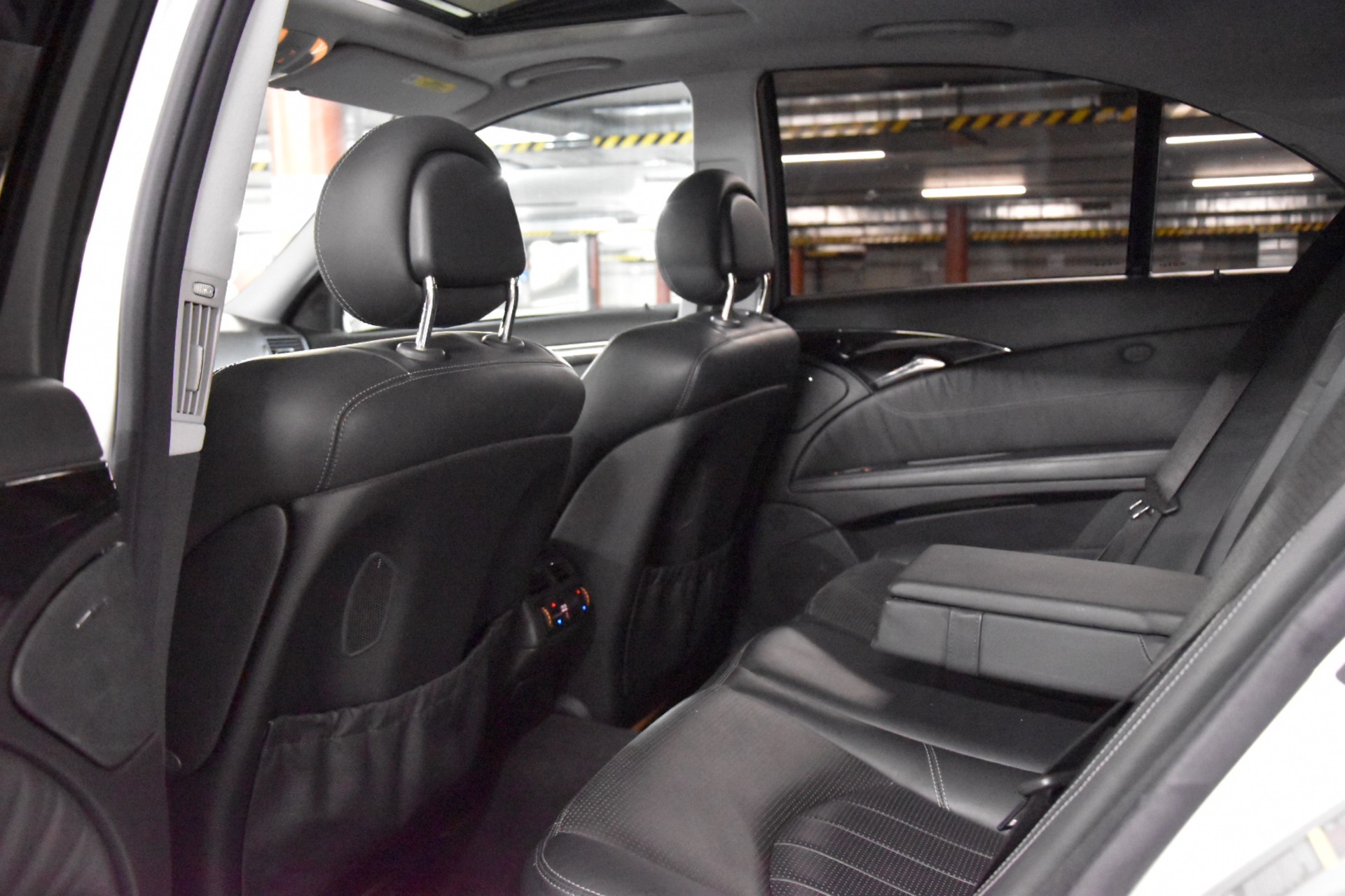 MERCEDES-BENZ E 55 AMG Avantgarde Automatic-image-30