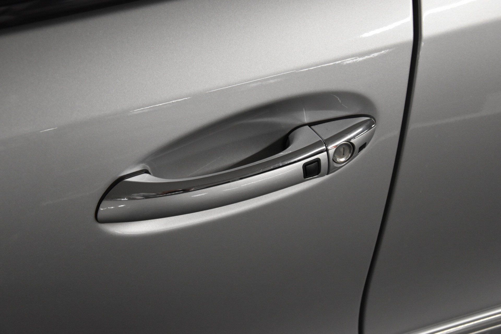 MERCEDES-BENZ E 55 AMG Avantgarde Automatic-image-4