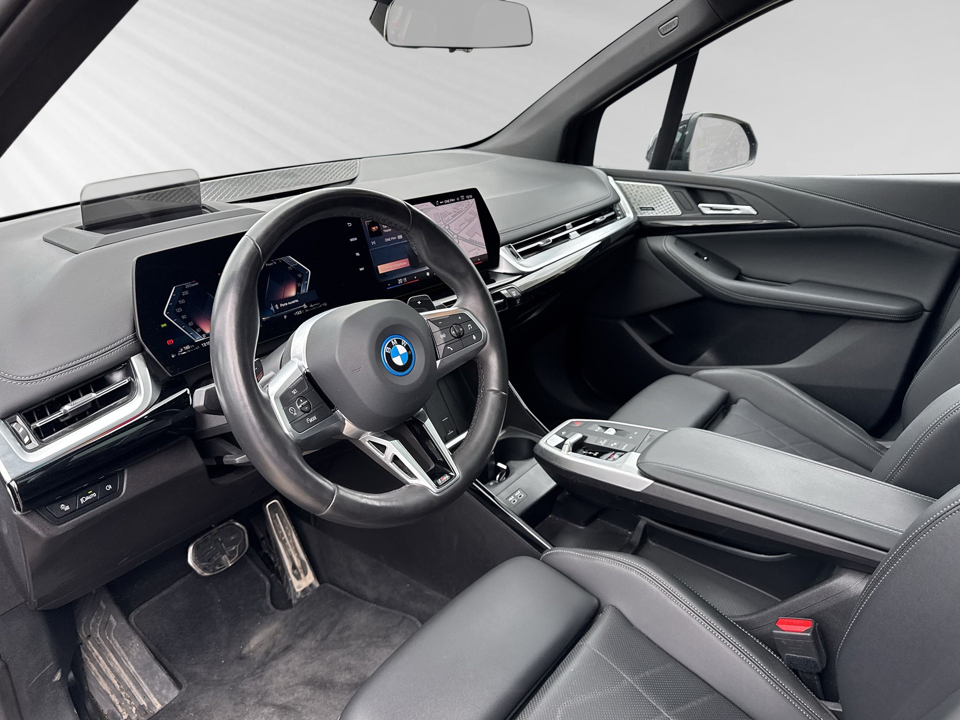 BMW 225e xDrive Active Tourer M Sport-showroom-element-3