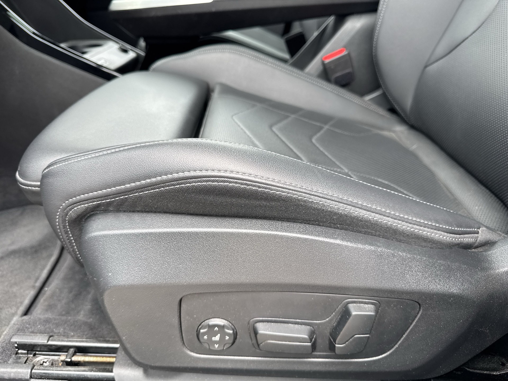 BMW 225e xDrive Active Tourer M Sport-image-18