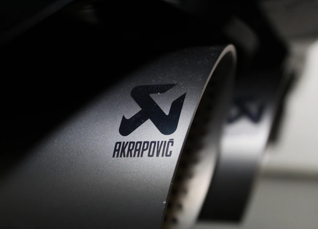 VW Golf 2.0 TSI R DSG 4Motion R Black Edition Performance Akrapovic 333PS-image-31