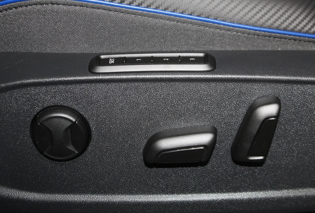 VW Golf 2.0 TSI R DSG 4Motion R Black Edition Performance Akrapovic 333PS-image-19