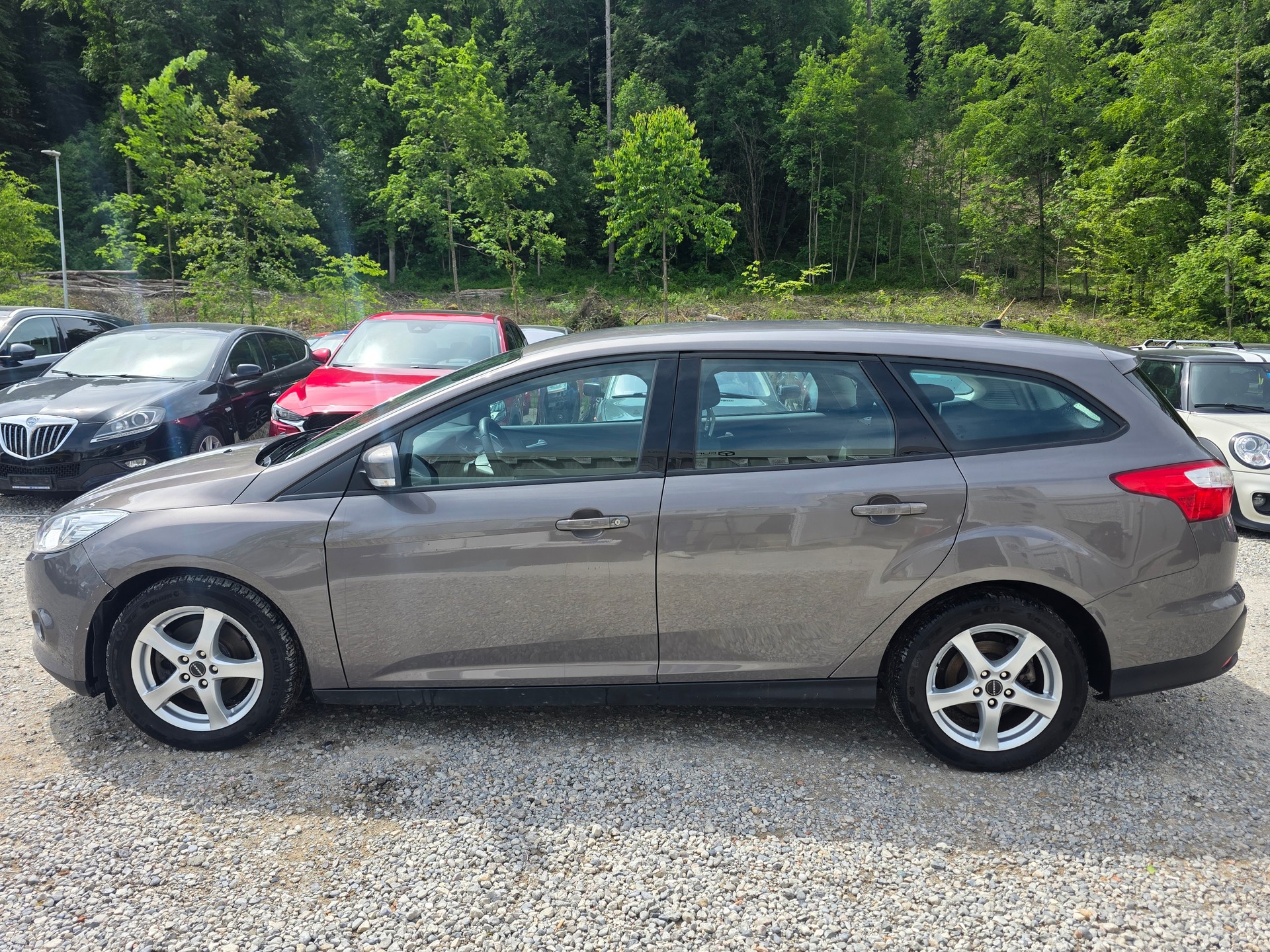 FORD Focus 1.0 SCTi Trend ab MFK / Ab Service / Gratis Lieferung-showroom-element-1