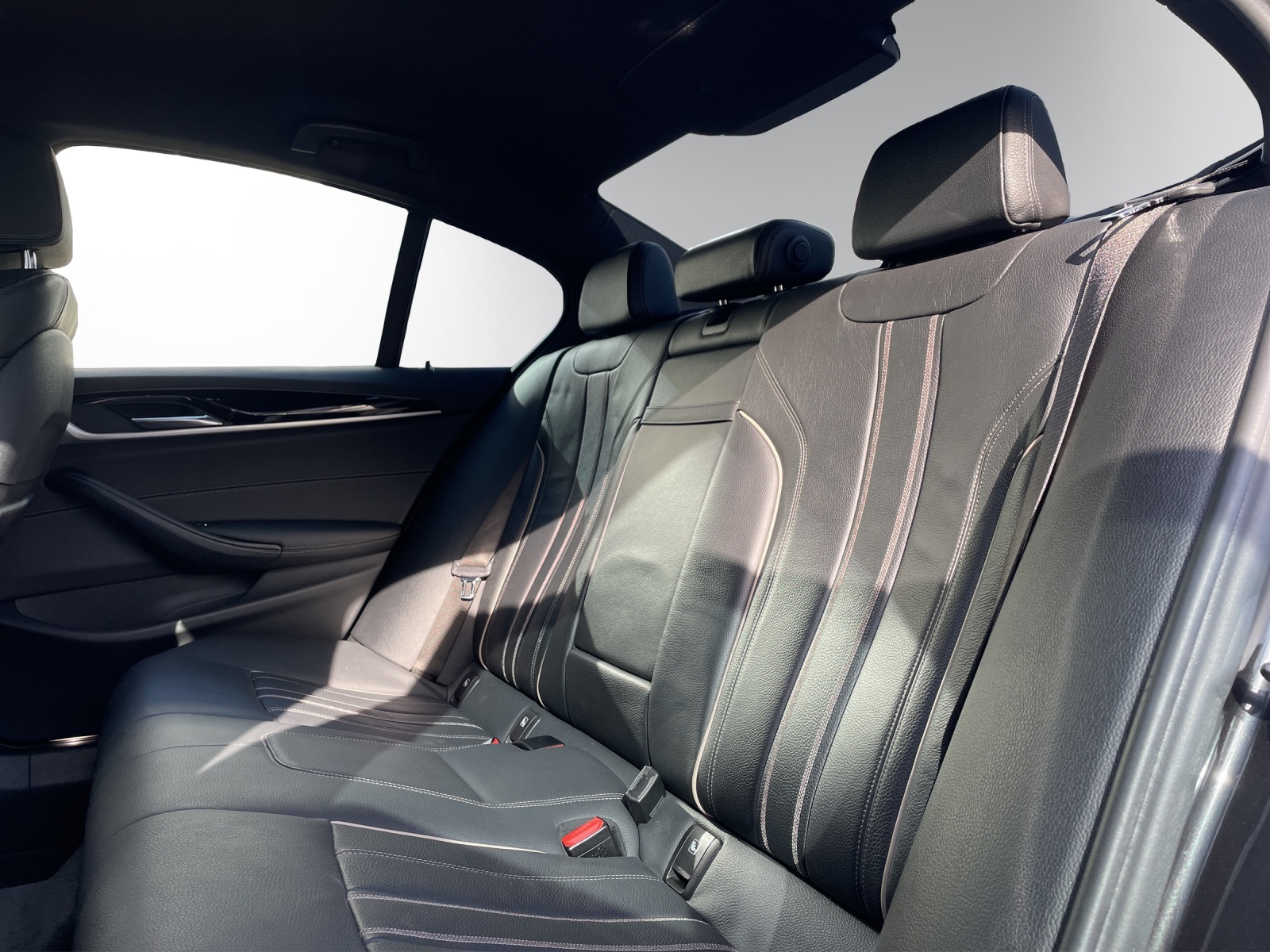 BMW 530d xDrive Sport Line Steptronic-image-11