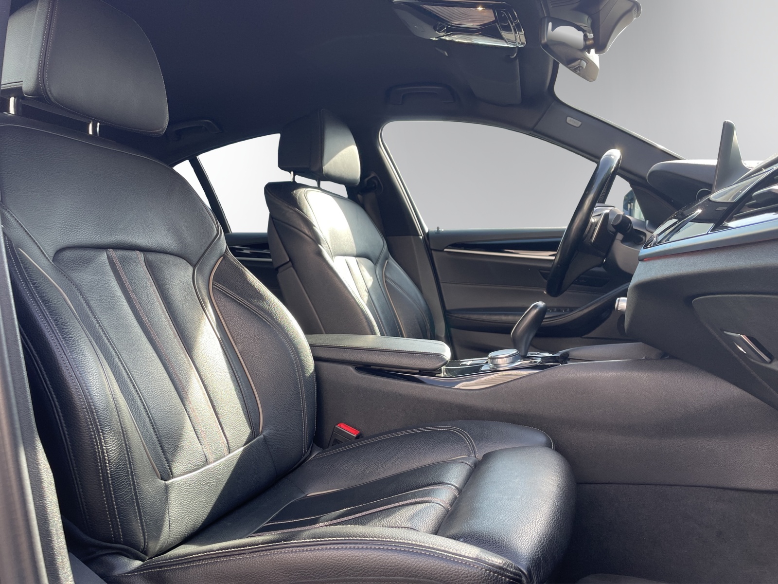 BMW 530d xDrive Sport Line Steptronic-image-10