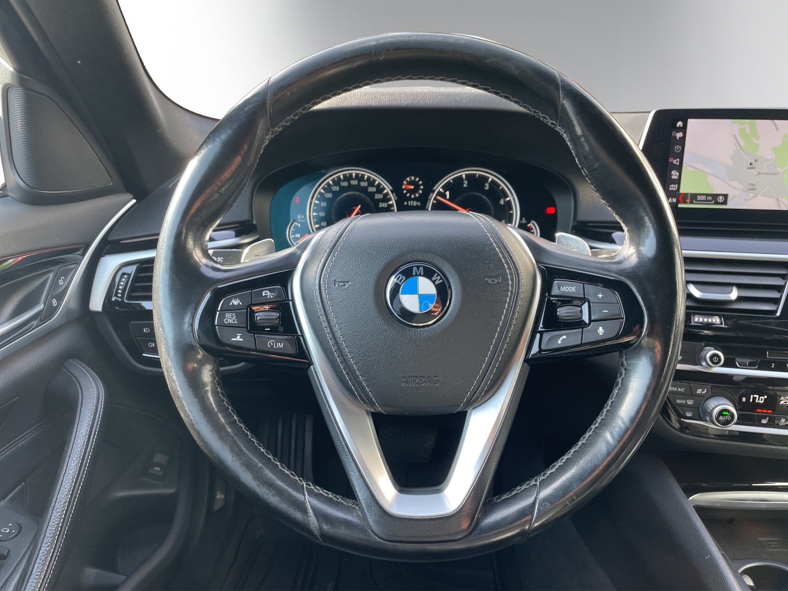 BMW 530d xDrive Sport Line Steptronic-image-13