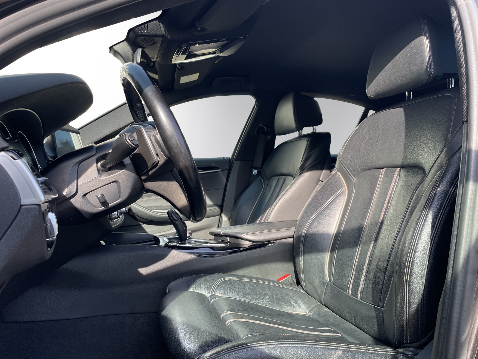BMW 530d xDrive Sport Line Steptronic-image-9