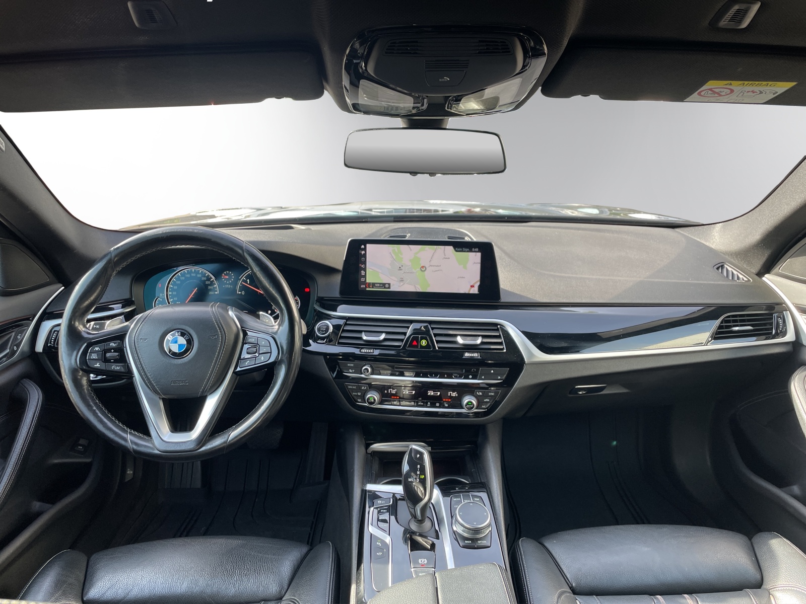 BMW 530d xDrive Sport Line Steptronic-image-14