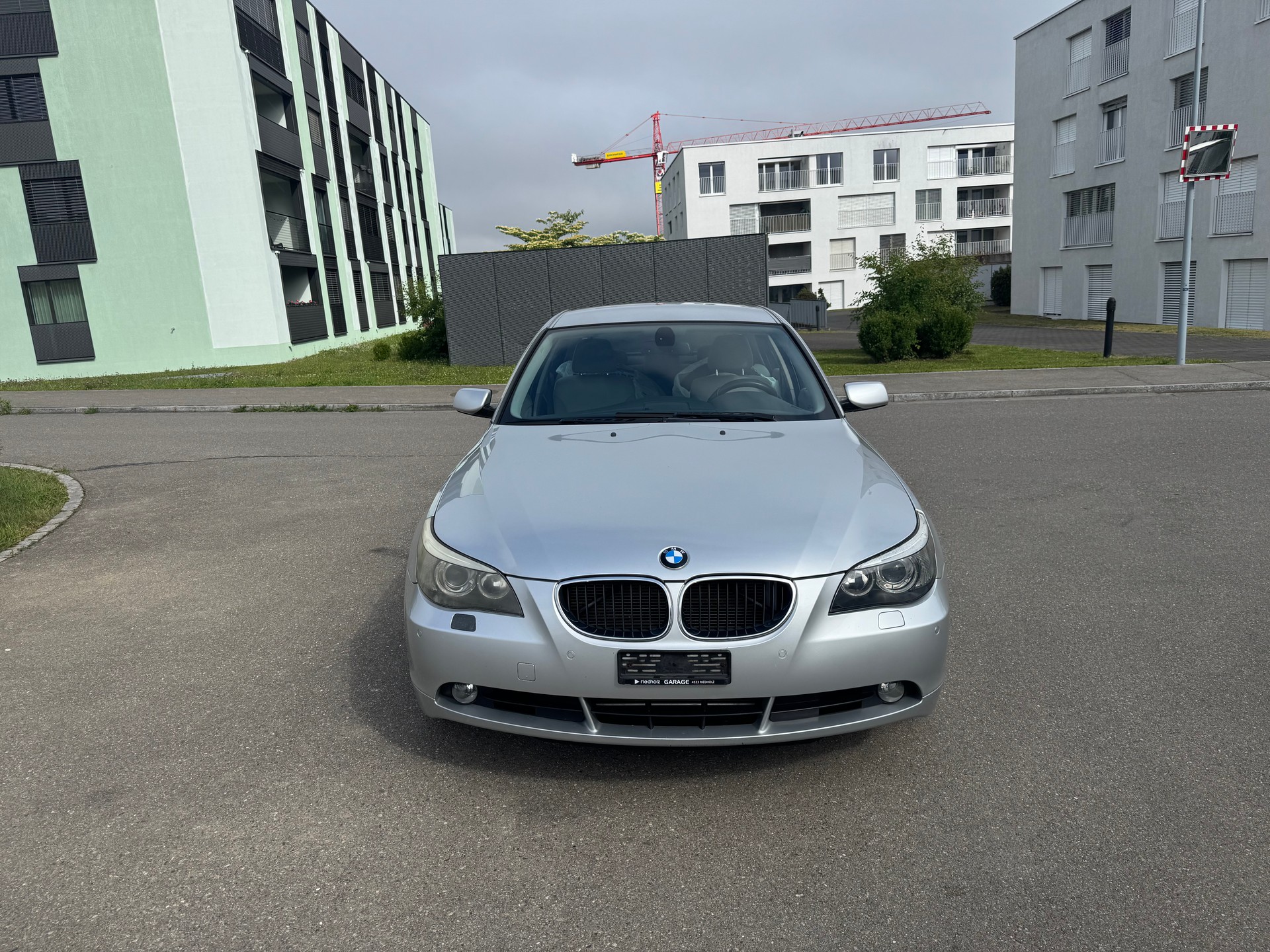 BMW 530xi-image-1