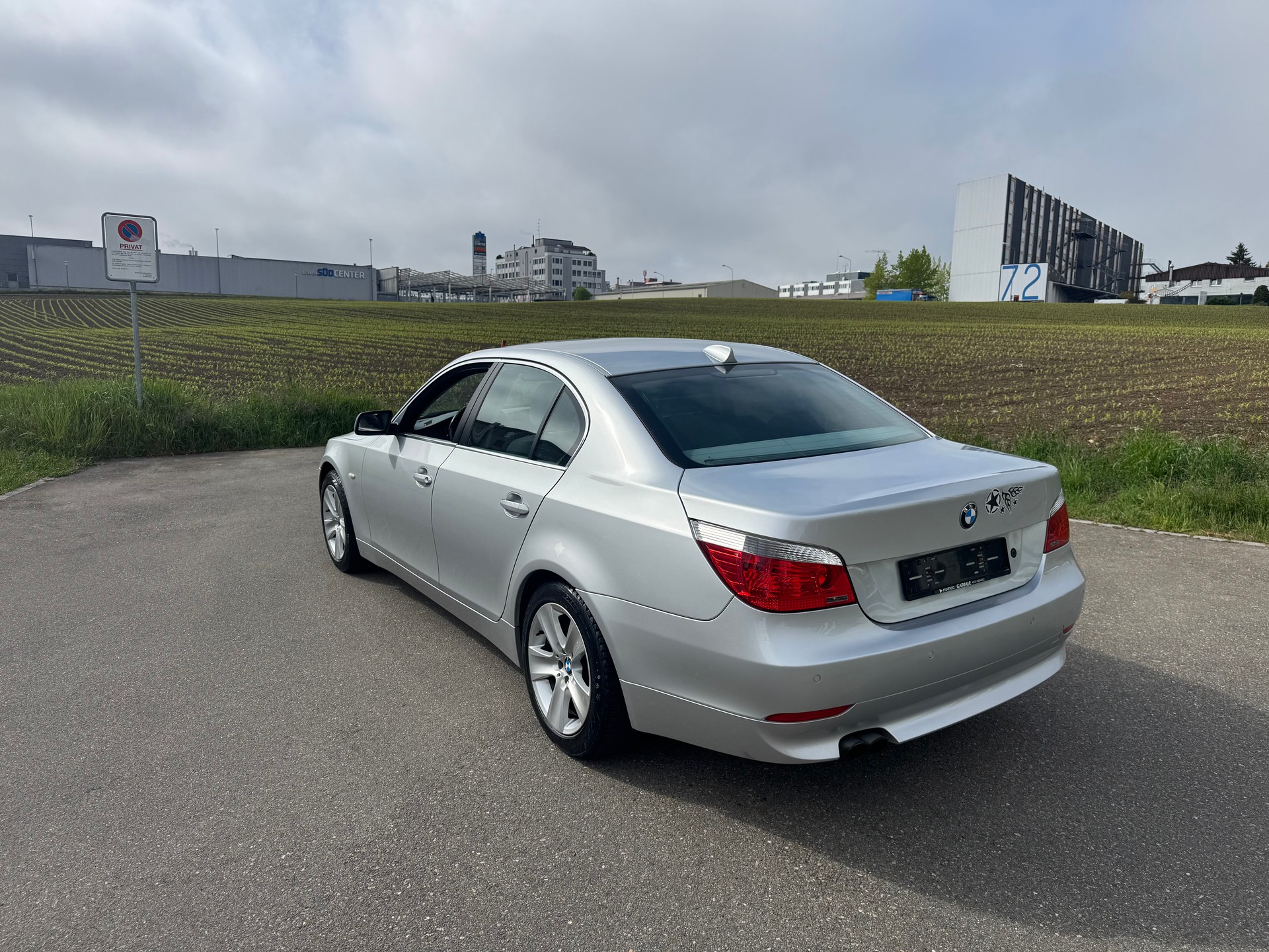 BMW 530xi-image-6