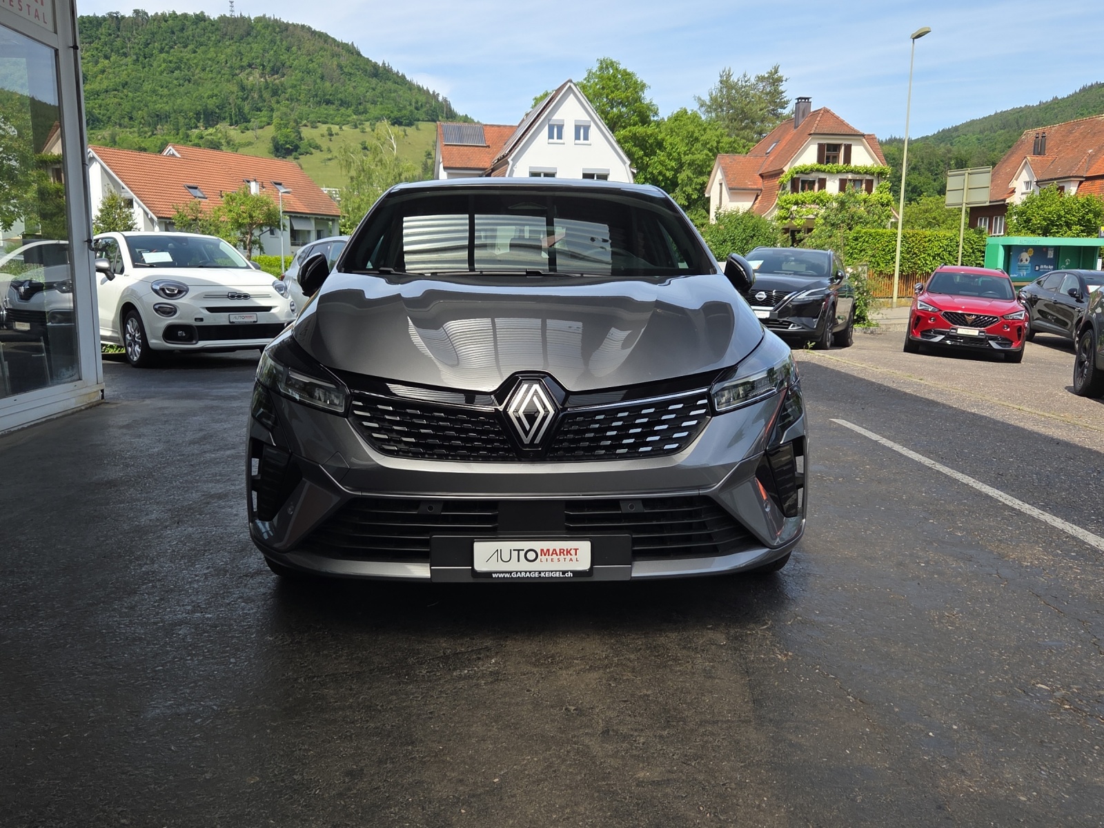 RENAULT Clio 1.6 E-Tech Techno-showroom-element-3