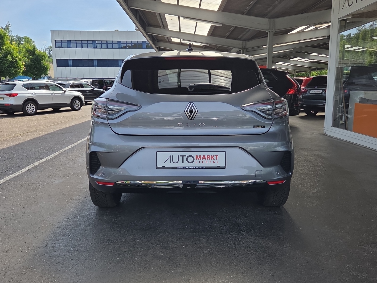 RENAULT Clio 1.6 E-Tech Techno-image-13