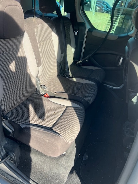 PEUGEOT Partner 1.6 Family-image-7