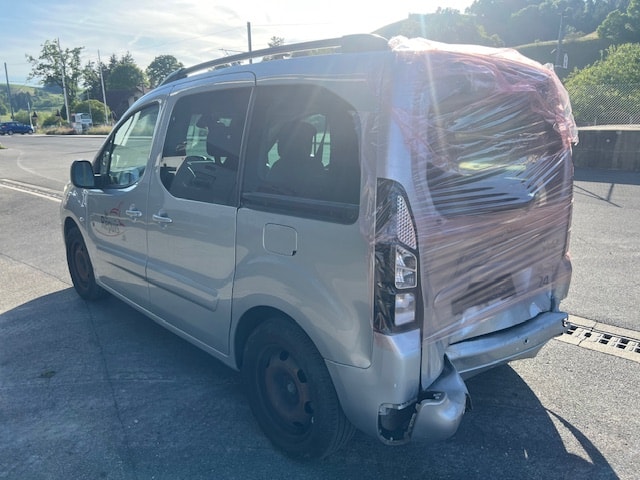 PEUGEOT Partner 1.6 Family-image-11