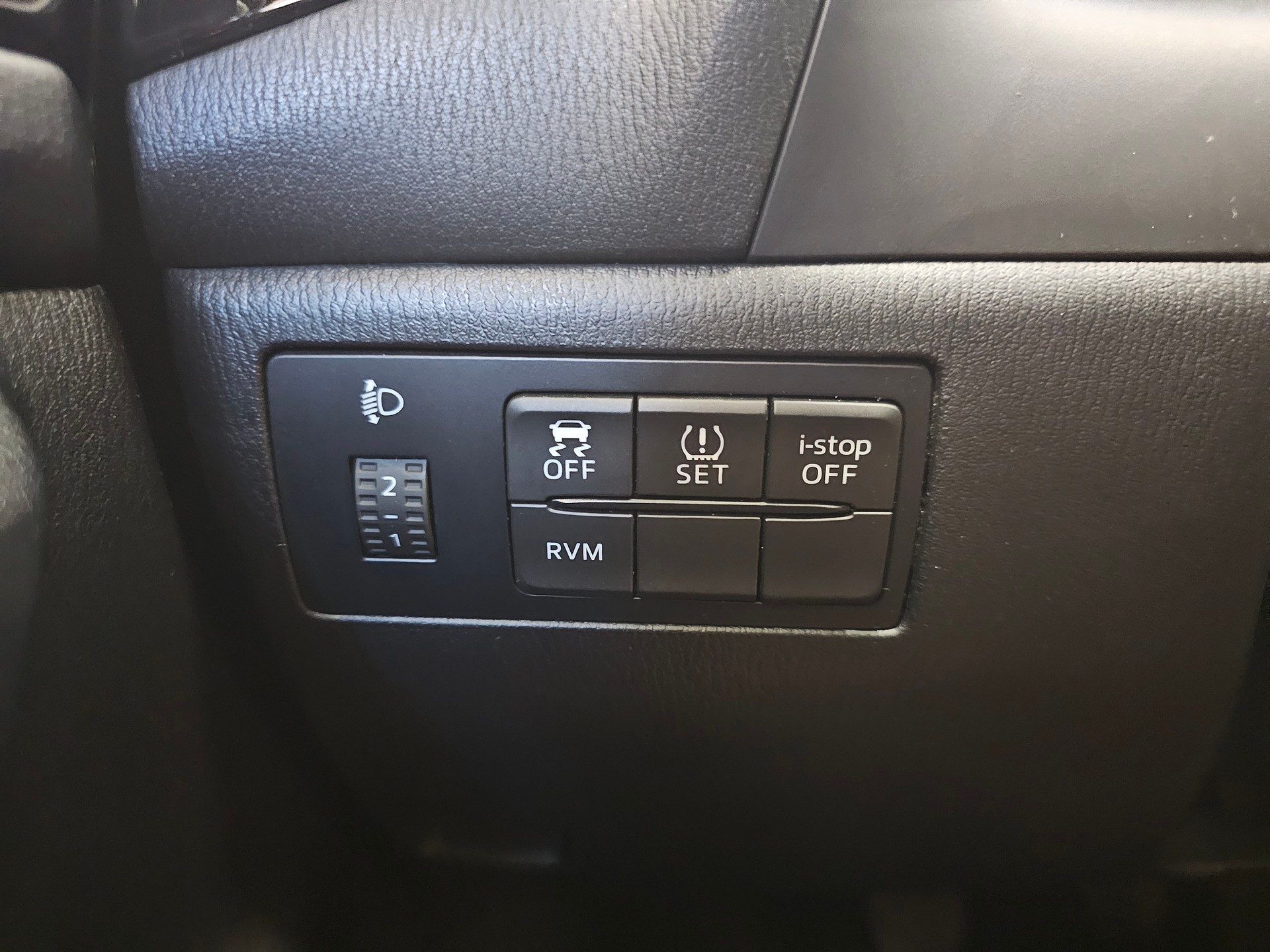 MAZDA 3 1.5 16V Ambition-image-17
