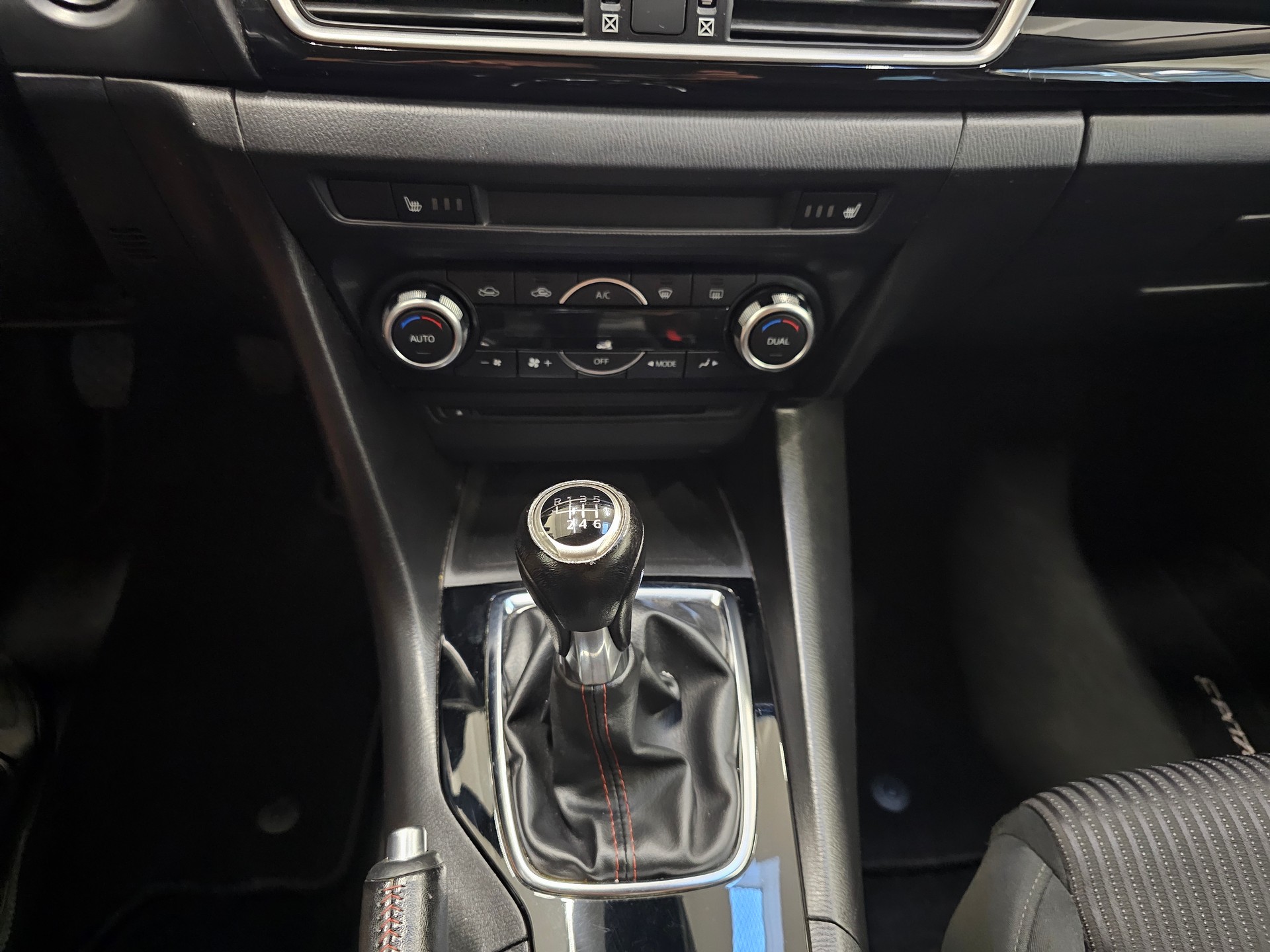 MAZDA 3 1.5 16V Ambition-image-20