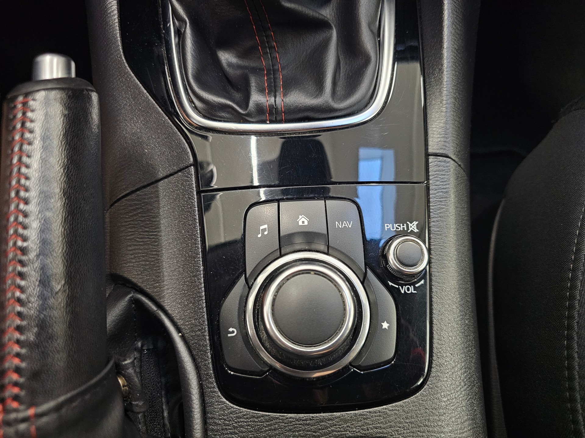 MAZDA 3 1.5 16V Ambition-image-18