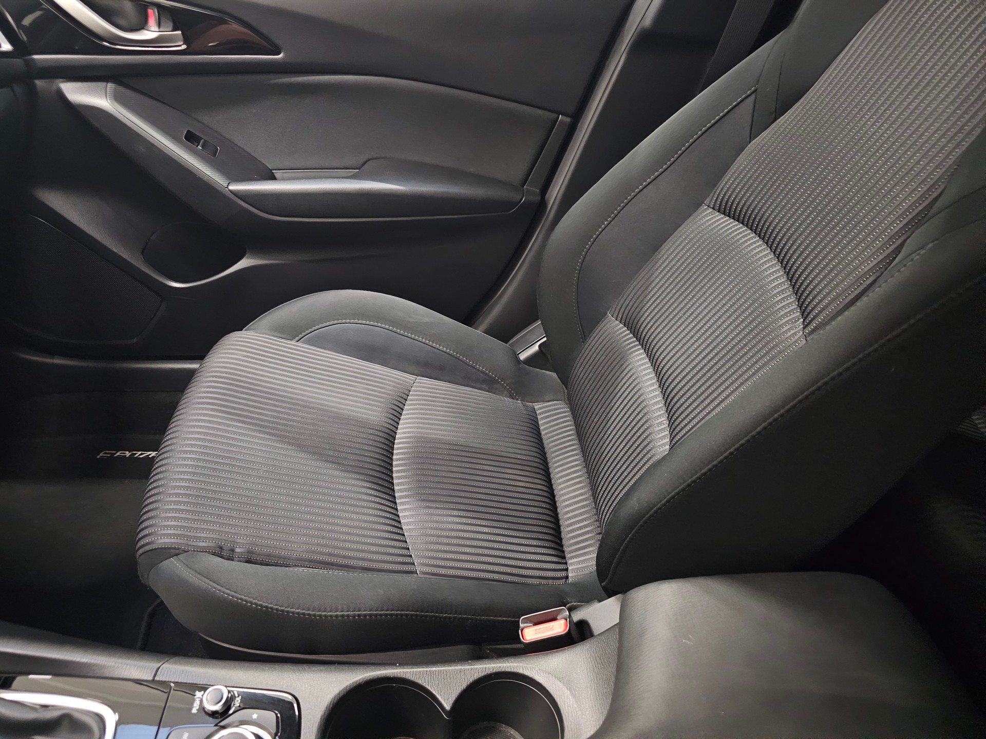 MAZDA 3 1.5 16V Ambition-image-12