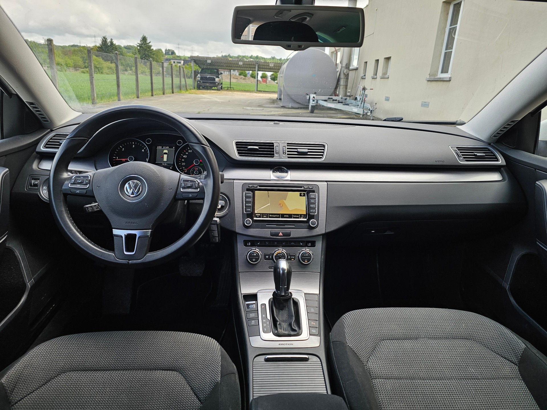 VW Passat Variant 2.0 TDI BMT Highline 4MDSG-image-8