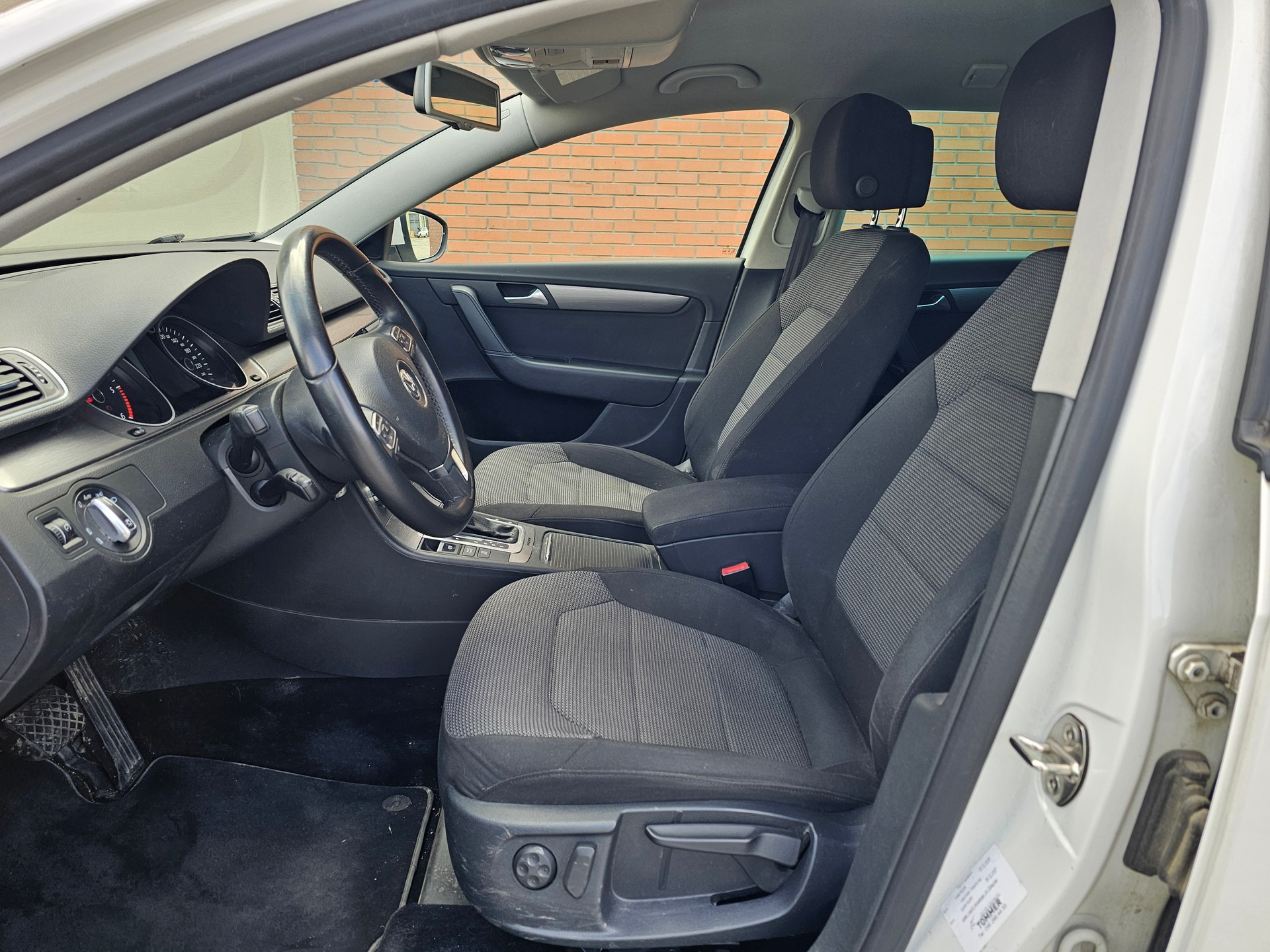 VW Passat Variant 2.0 TDI BMT Highline 4MDSG-image-9